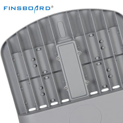 বহিরঙ্গন হাইওয়ে আলোর জন্য 130-140LM/W দক্ষতা এবং ডাই-কাস্ট অ্যালুমিনিয়াম সহ IP65 জলরোধী LED রাস্তার আলো